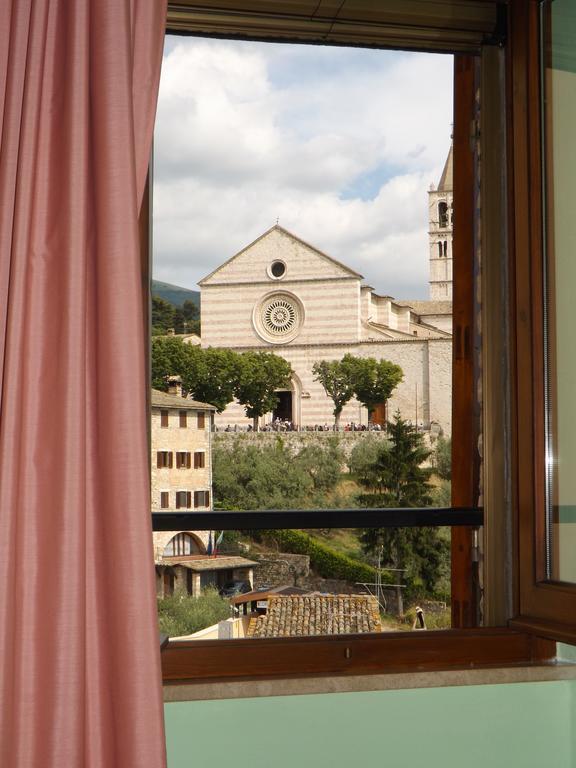 Camere Santa Chiara Assisi Szoba fotó